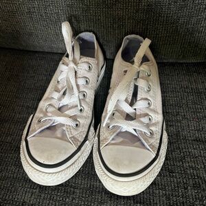 Girls size 12 light purple converse